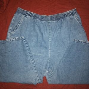 Pull on denim capris